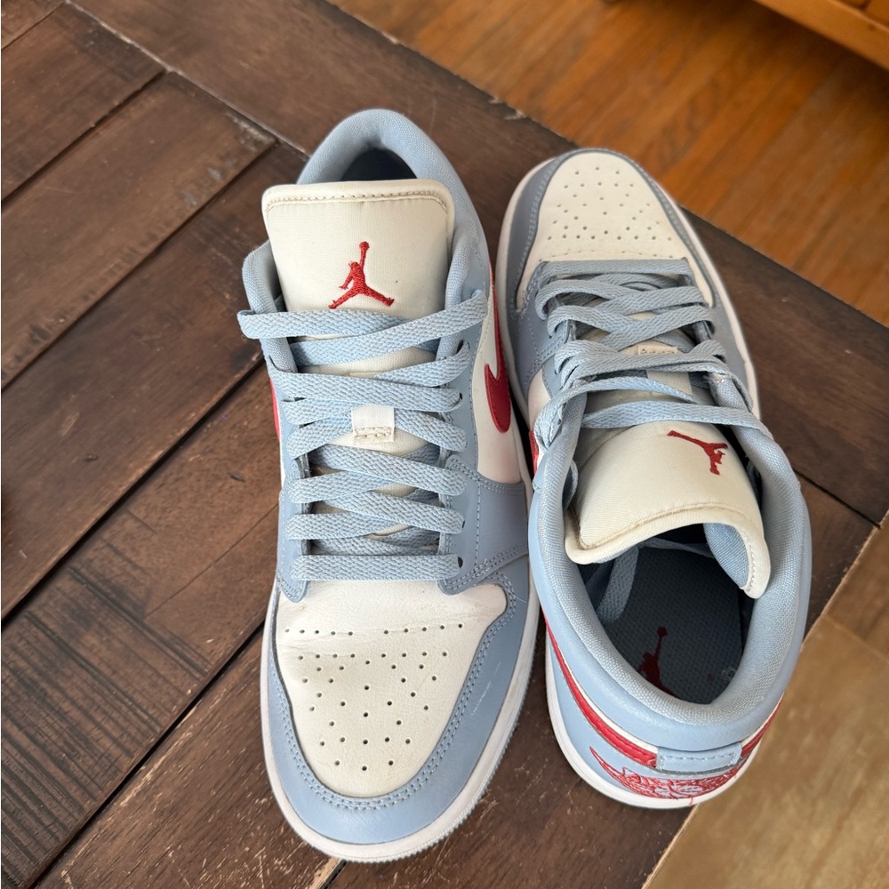 Nike Air Jordan Dunk Low - Picture 2 of 4